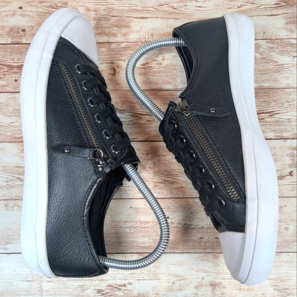 Coach Empire Zipper Leather Black Low Top Sneaker Tennis Shoes Women's Size 7 B - Picture 9 of 16